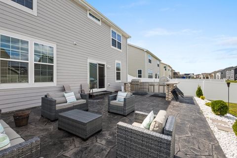 Tiny photo for 88 HEDGEROW Drive, Elgin, IL 60124 (MLS # 12469829)