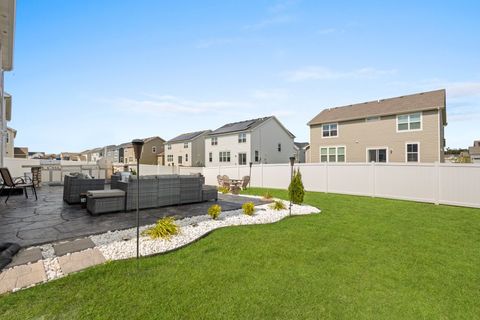 Tiny photo for 88 HEDGEROW Drive, Elgin, IL 60124 (MLS # 12469829)