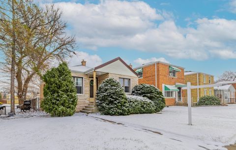 Photo of 923 Marshall Avenue, Bellwood, IL 60104 (MLS # 12591851)