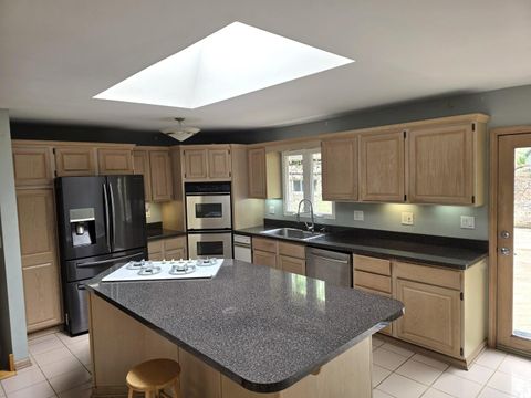 Tiny photo for 5787 N Clifford Avenue, Chicago, IL 60646 (MLS # 12653156)
