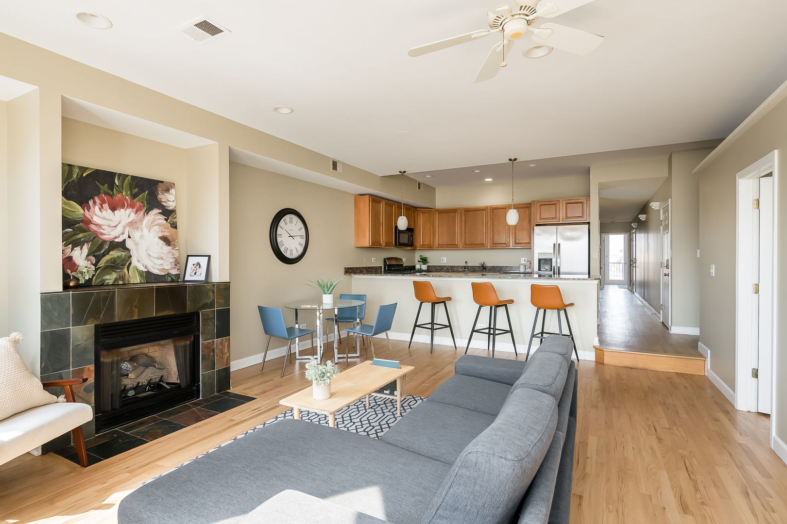 612 S WESTERN Avenue 3