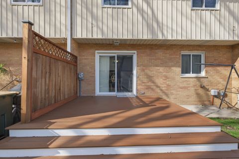 Tiny photo for 1525 N Arlington Heights Road #D, Arlington Heights, IL 60004 (MLS # 12613222)