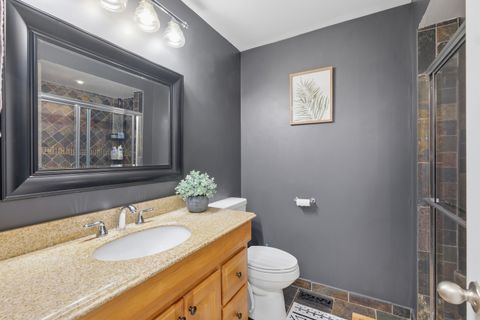 Tiny photo for 1525 N Arlington Heights Road #D, Arlington Heights, IL 60004 (MLS # 12613222)