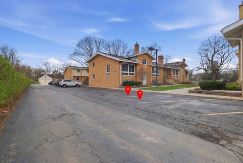 Tiny photo for 1525 N Arlington Heights Road #D, Arlington Heights, IL 60004 (MLS # 12613222)