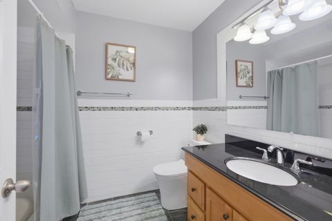 Tiny photo for 1525 N Arlington Heights Road #D, Arlington Heights, IL 60004 (MLS # 12613222)