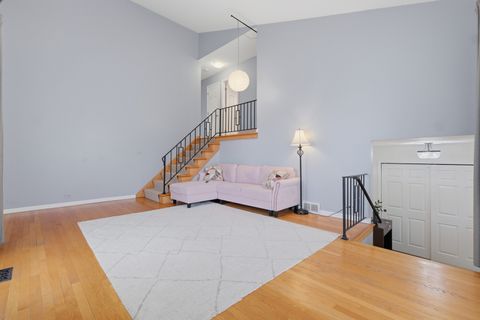 Tiny photo for 1525 N Arlington Heights Road #D, Arlington Heights, IL 60004 (MLS # 12613222)