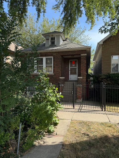 Tiny photo for 841 N Fairfield Avenue, Chicago, IL 60622 (MLS # 12488690)