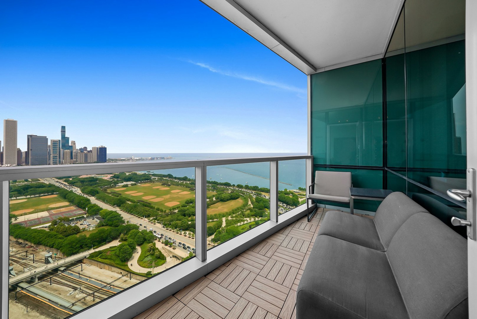 1201 S Prairie Avenue 3602