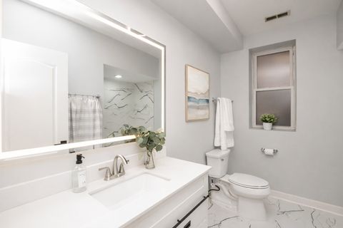 Tiny photo for 4558 S King Drive #6, Chicago, IL 60653 (MLS # 12600260)