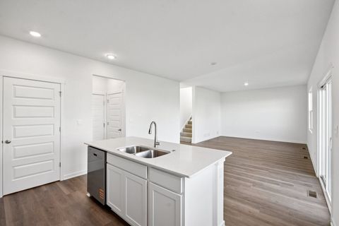 Tiny photo for 1532 Aspen Lane, Pingree Grove, IL 60140 (MLS # 12533018)