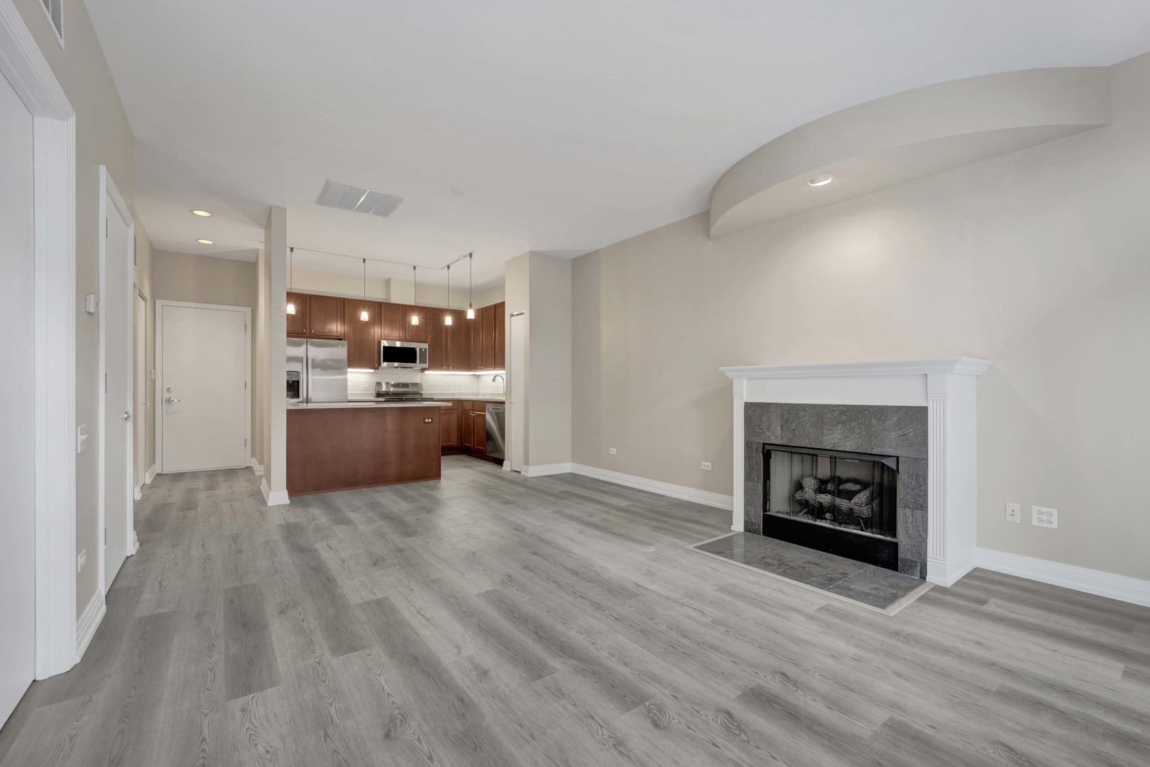 550 W Fulton Street 507