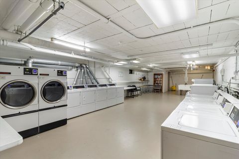 Tiny photo for 708 W Bittersweet Place #111, Chicago, IL 60613 (MLS # 12466194)