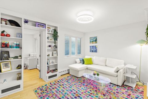 Tiny photo for 708 W Bittersweet Place #111, Chicago, IL 60613 (MLS # 12466194)