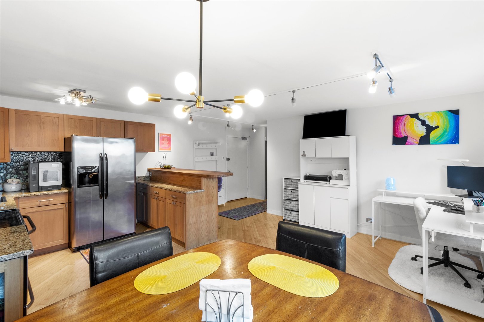 708 W Bittersweet Place 111