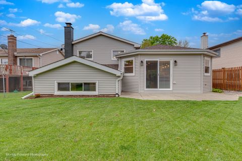 Tiny photo for 959 S Fern Avenue, Elmhurst, IL 60126 (MLS # 12634923)