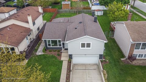 Tiny photo for 959 S Fern Avenue, Elmhurst, IL 60126 (MLS # 12634923)