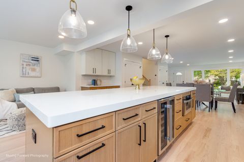 Tiny photo for 959 S Fern Avenue, Elmhurst, IL 60126 (MLS # 12634923)