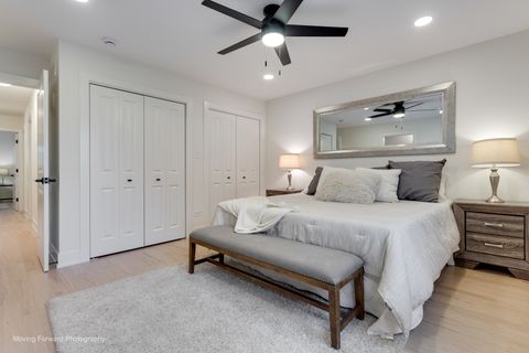 Tiny photo for 959 S Fern Avenue, Elmhurst, IL 60126 (MLS # 12634923)