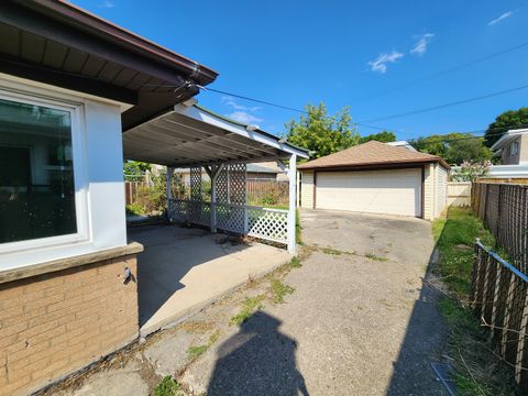 Tiny photo for 6221 N La Crosse Avenue, Chicago, IL 60646 (MLS # 12461335)