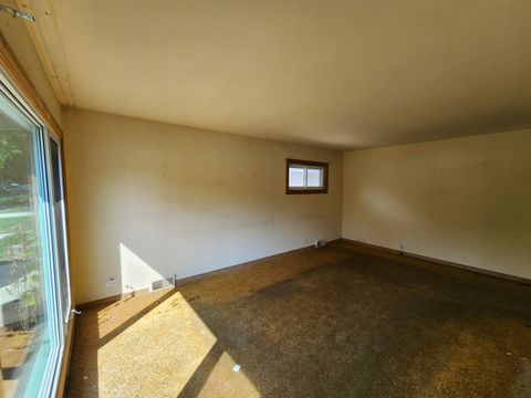 Tiny photo for 6221 N La Crosse Avenue, Chicago, IL 60646 (MLS # 12461335)