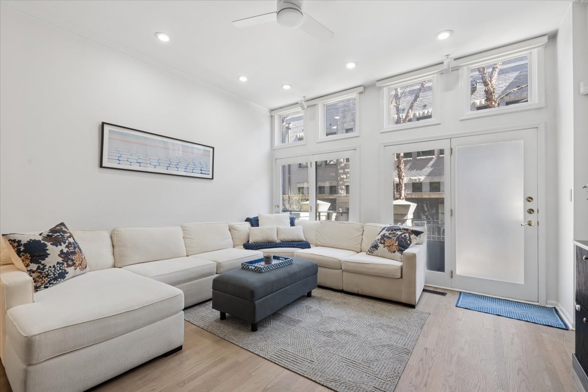 930 N Clark Street I