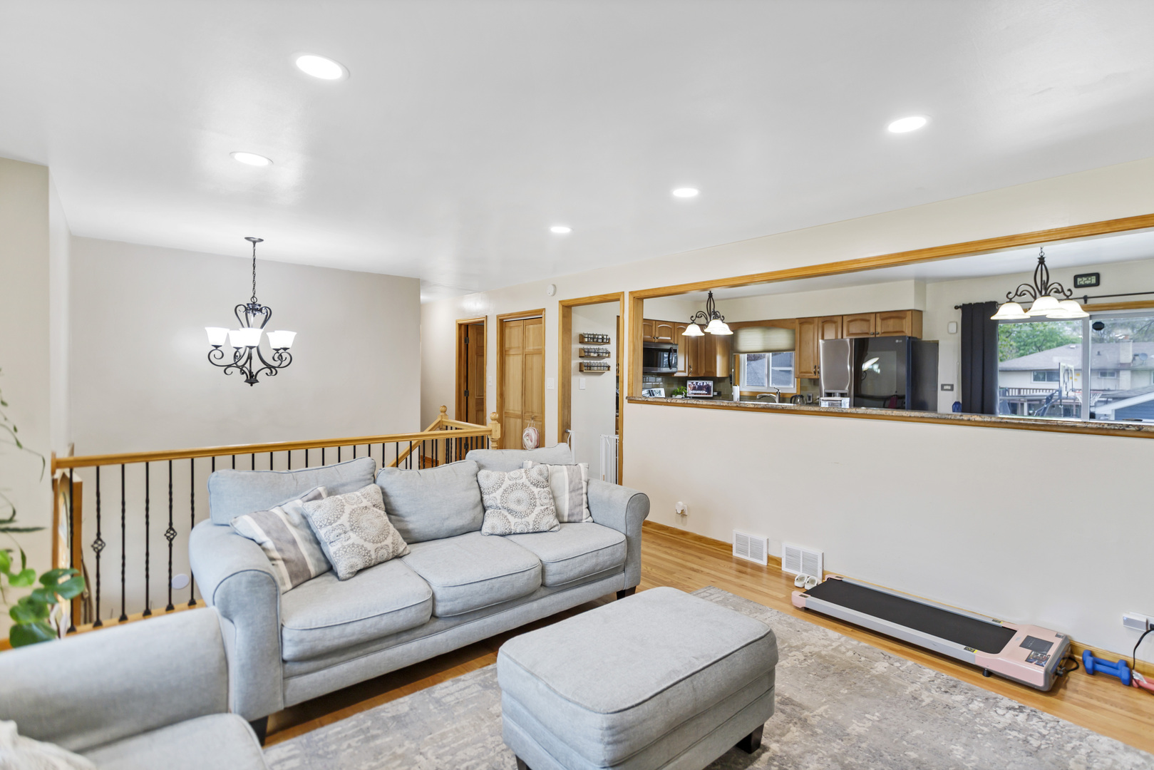 2141 Louis Street