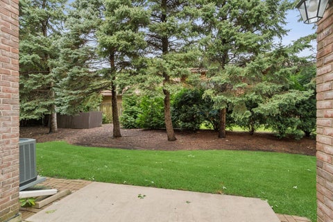 Tiny photo for 1204 Ashbrook Court, Darien, IL 60561 (MLS # 12730235)