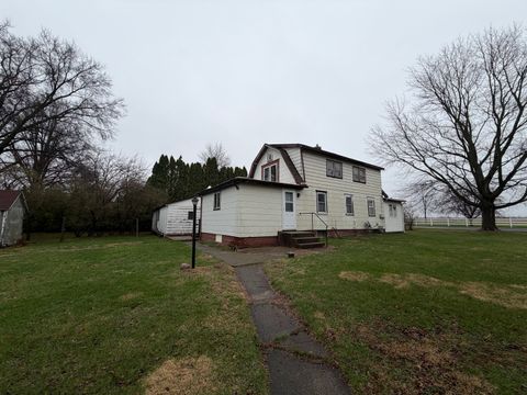 Tiny photo for 2403 Deets Road, Sterling, IL 61081 (MLS # 12607879)
