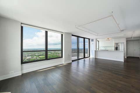Tiny photo for 2020 N Lincoln Park West PARK #38ML, Chicago, IL 60614 (MLS # 12678574)