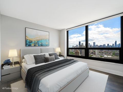 Tiny photo for 2020 N Lincoln Park West PARK #38ML, Chicago, IL 60614 (MLS # 12678574)