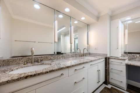 Tiny photo for 2020 N Lincoln Park West PARK #38ML, Chicago, IL 60614 (MLS # 12678574)
