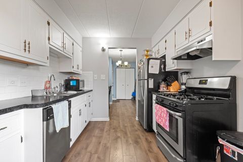 Tiny photo for 10531 S Roberts Road S #2D, Palos Hills, IL 60465 (MLS # 12512308)