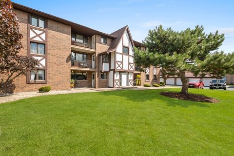 Photo of 10531 S Roberts Road S #2D, Palos Hills, IL 60465 (MLS # 12512308)