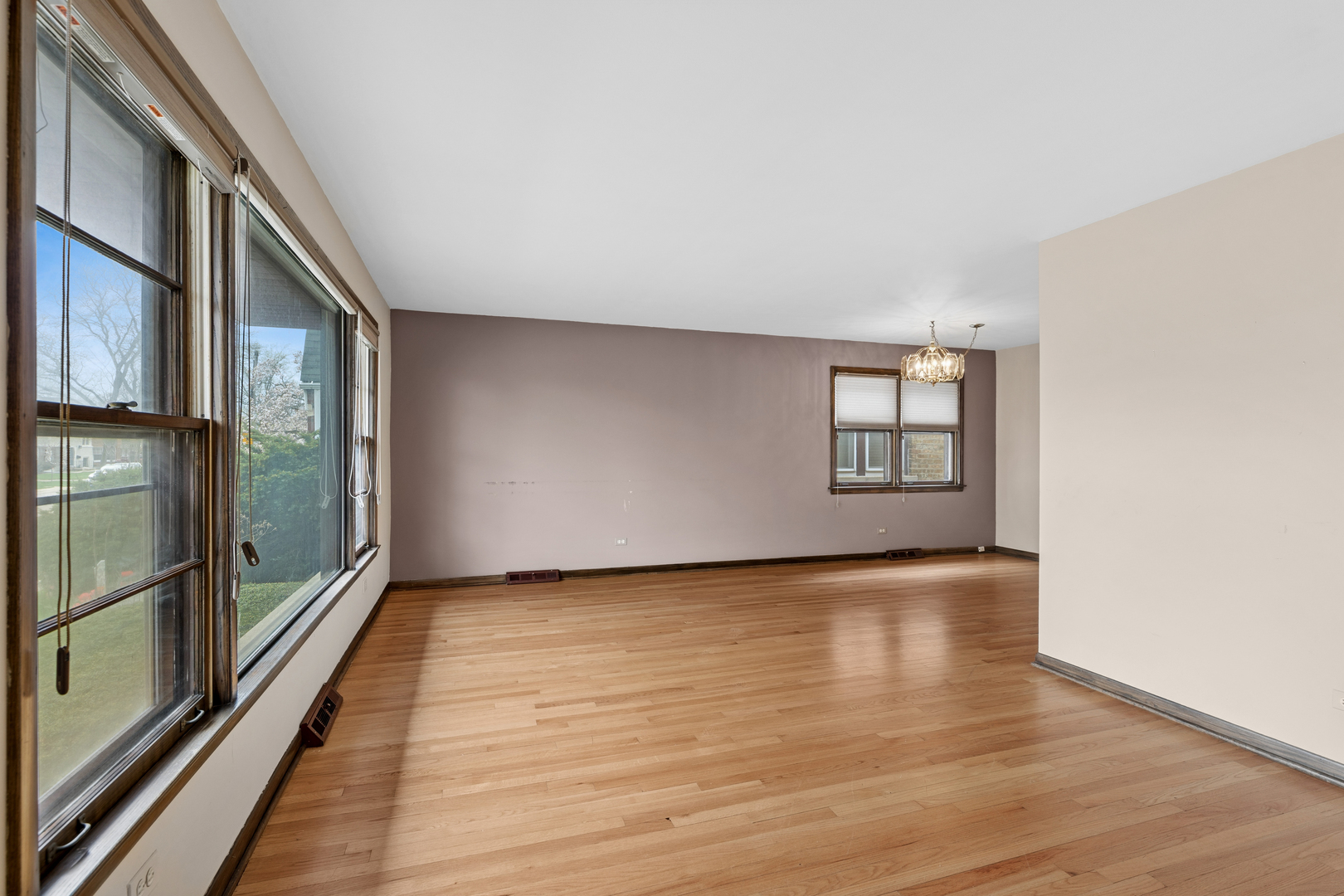 5906 Capulina Avenue