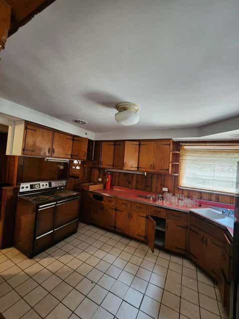Tiny photo for 6723 S Euclid Avenue, Chicago, IL 60649 (MLS # 12704475)