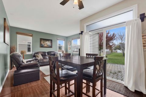 Tiny photo for 1882 Westridge Place, Aurora, IL 60504 (MLS # 12502637)