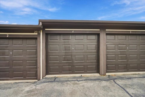 Tiny photo for 2017 Tracy Drive #4, Bloomington, IL 61704 (MLS # 12772596)
