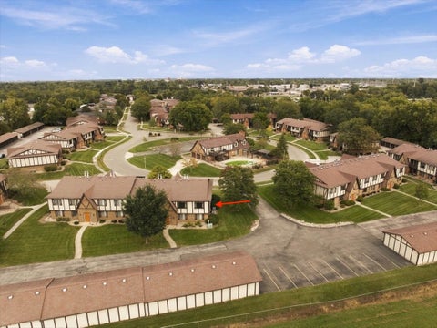 Tiny photo for 2017 Tracy Drive #4, Bloomington, IL 61704 (MLS # 12772596)