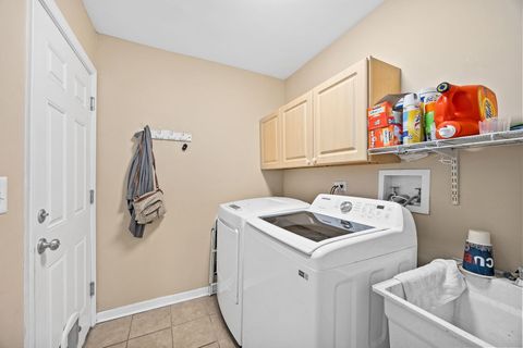 Tiny photo for 5018 VERNON PARK Place, Lisle, IL 60532 (MLS # 12496163)