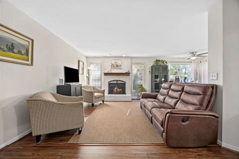 Tiny photo for 5018 VERNON PARK Place, Lisle, IL 60532 (MLS # 12496163)