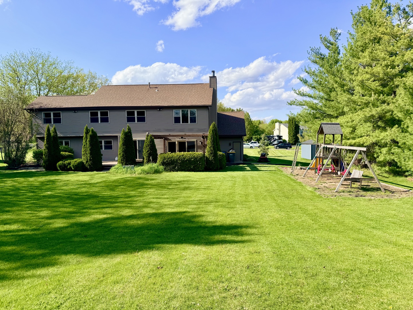 643 Lindgren Lane