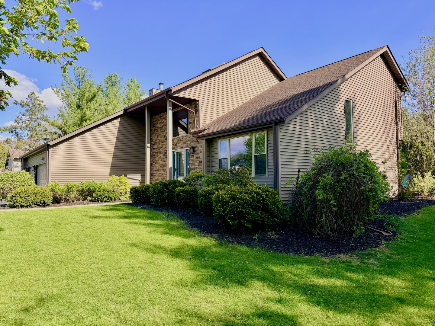 643 Lindgren Lane