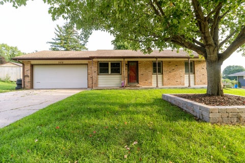 Photo of 303 Hough Drive, Machesney Park, IL 61115 (MLS # 12772132)