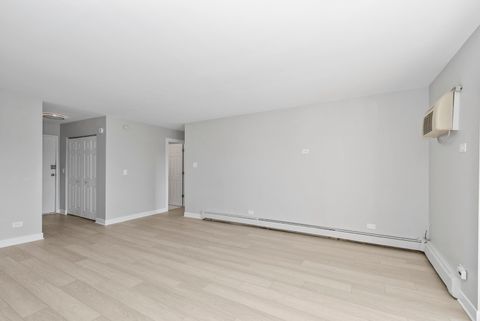 Tiny photo for 6670 S Brainard Avenue #411, Countryside, IL 60525 (MLS # 12563971)