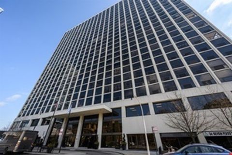 4343 N Clarendon Avenue 1113 Chicago IL 60613