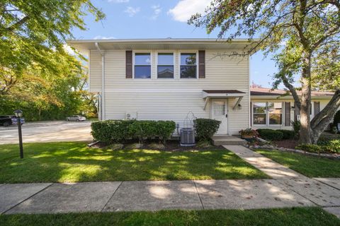 Photo of 5208 Woodland Drive #A, Oak Forest, IL 60452 (MLS # 12503584)