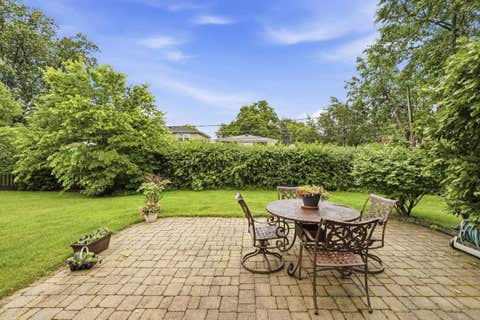 Tiny photo for 103 N Kennicott Avenue, Arlington Heights, IL 60005 (MLS # 12651751)