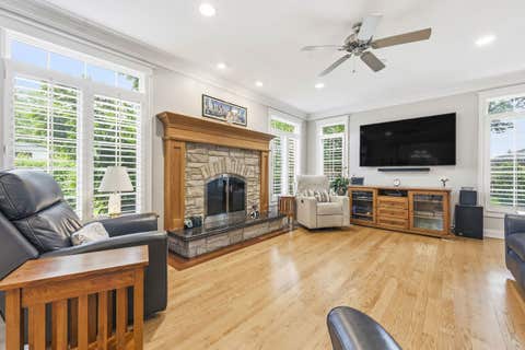 Tiny photo for 103 N Kennicott Avenue, Arlington Heights, IL 60005 (MLS # 12651751)