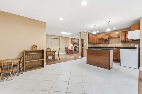 Tiny photo for 103 N Kennicott Avenue, Arlington Heights, IL 60005 (MLS # 12651751)