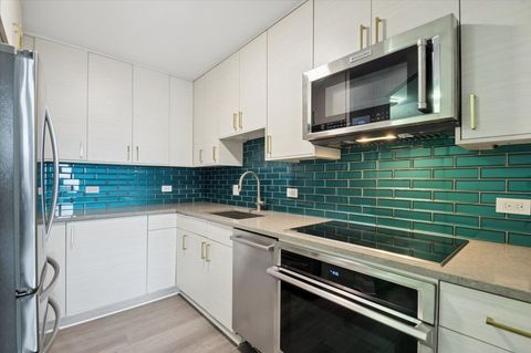 Tiny photo for 5320 N Sheridan Road #2109, Chicago, IL 60640 (MLS # 12570596)